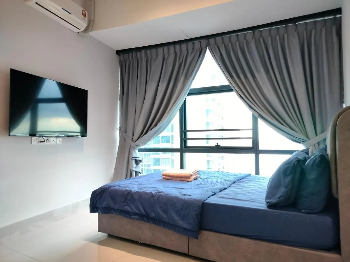 Dangabay Seaview 4Pax With Netflix Wifi Apartment Johor Bahru